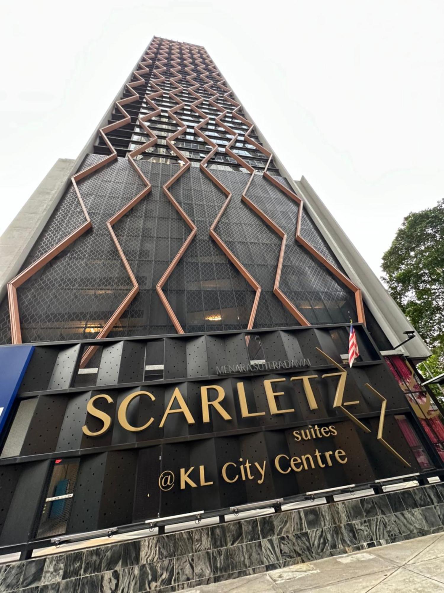 Scarletz Suites Klcc By Aura Куала-Лумпур Экстерьер фото