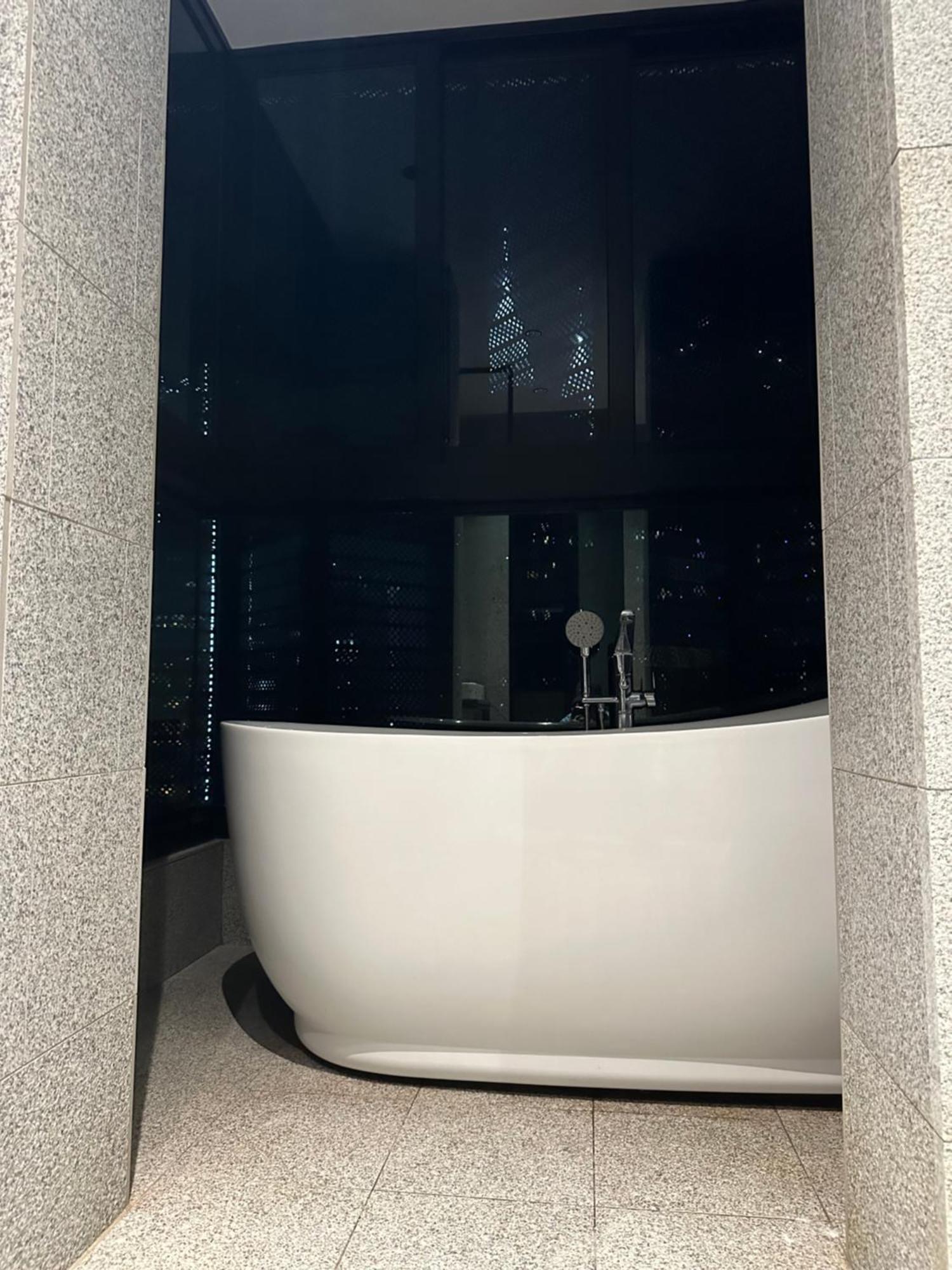 Scarletz Suites Klcc By Aura Куала-Лумпур Экстерьер фото