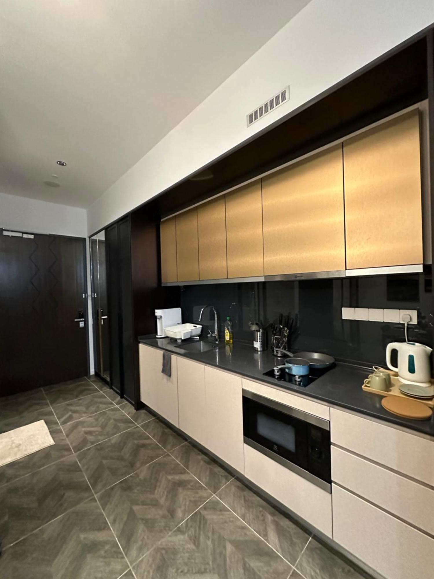 Scarletz Suites Klcc By Aura Куала-Лумпур Экстерьер фото